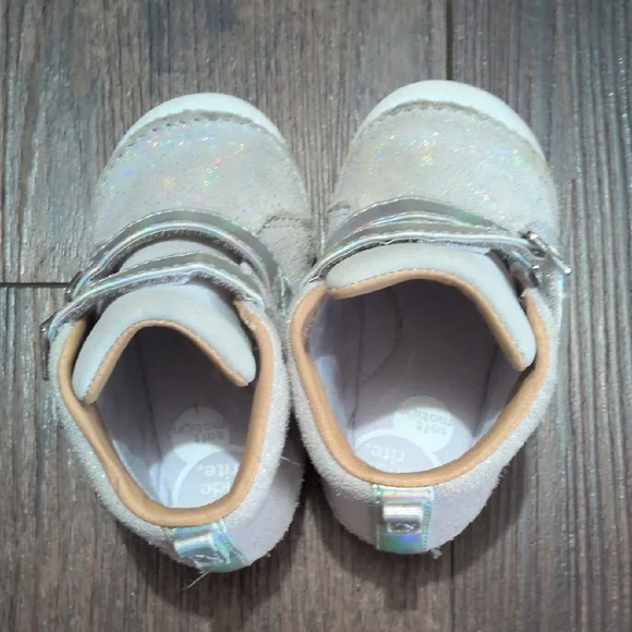 Sparkly White Kids Shoes with Holographic Straps - Picture 3 of 5